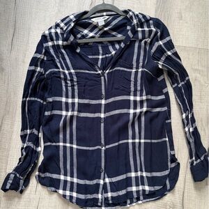 Old Navy Women’s  Dark Blue and White Light Weight Flannel